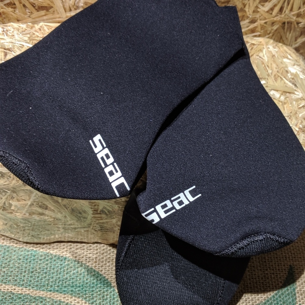 NWOT SEAC Neoprene Sand Boots
